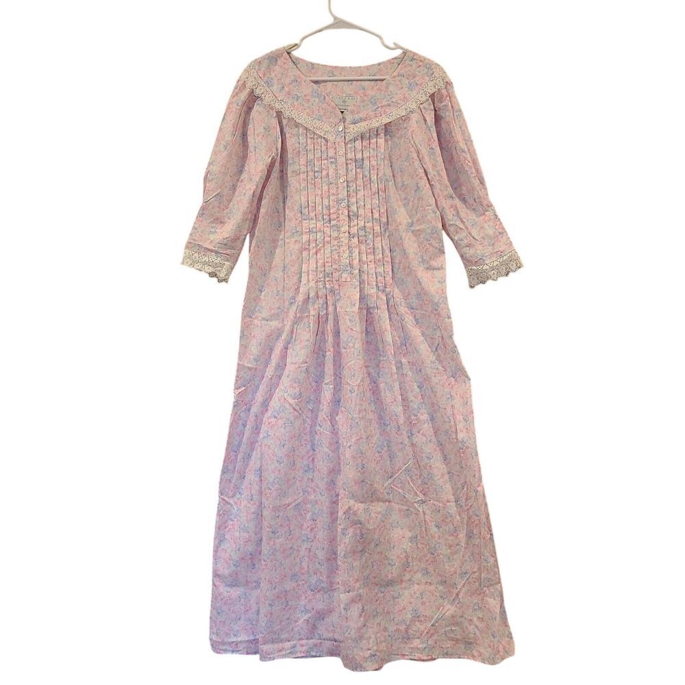 Eileen West Pink Floral Nightgown Queen Anne’s Lace